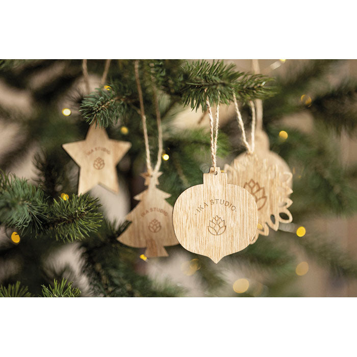 CHRISET - Adornos navideños de madera - Regalos Corporativos Personalizados · Clap Comunicacion