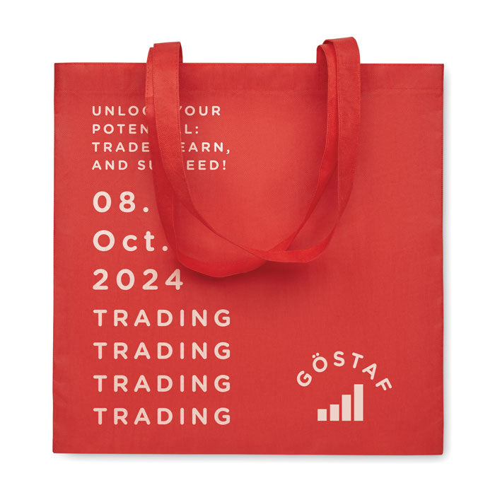 Bolsa KAIMANI roja personalizada con texto y logotipo, fabricada en RPET 80 gr/m², ideal para eventos corporativos sostenibles.