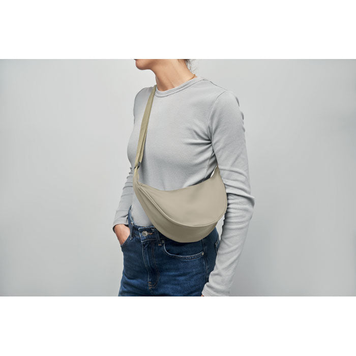 KOROVIN CROSS - Bolsa bandolera en oxford 400D - Regalos Corporativos Personalizados · Clap Comunicacion