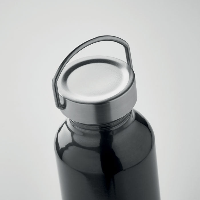 ALBO. Botella de aluminio reciclado de 500 ml con tapa antifugas y asa de acero inoxidable. Detalle tapón.