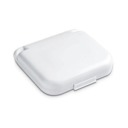 Caja de costura pequeña cerrada