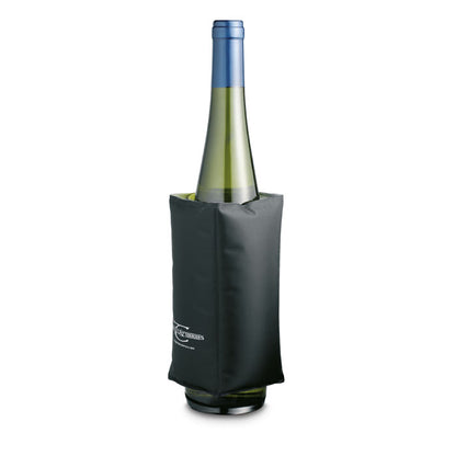 Botella de vino con enfriador negro alrededor