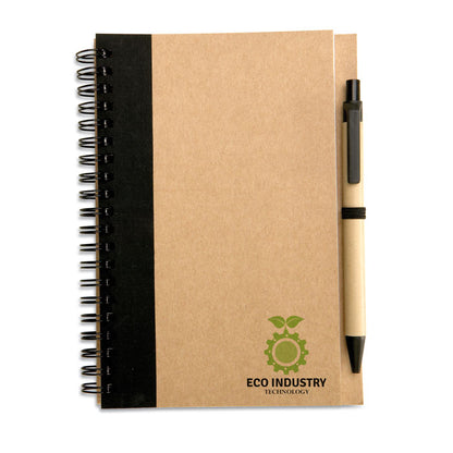 cuaderno de tapas de cartón con espiral y bolígrafo color negro personalizada en parte inferior con logotipo