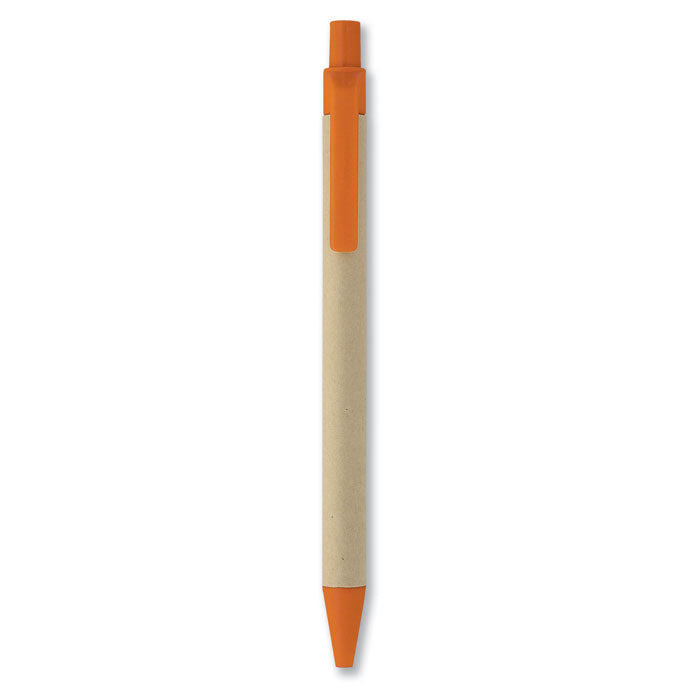 Bolígrafo de papel reciclado con detalles naranja y tinta azul, diseño elegante y ecológico, ideal para uso diario.
