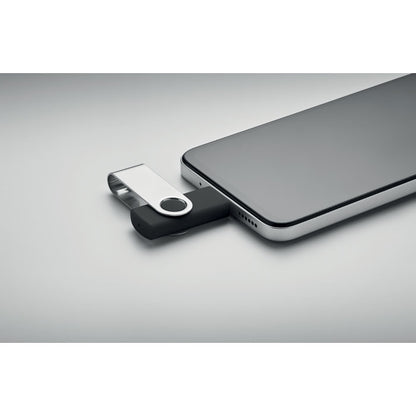 Memoria USB conectada a teléfono móvil