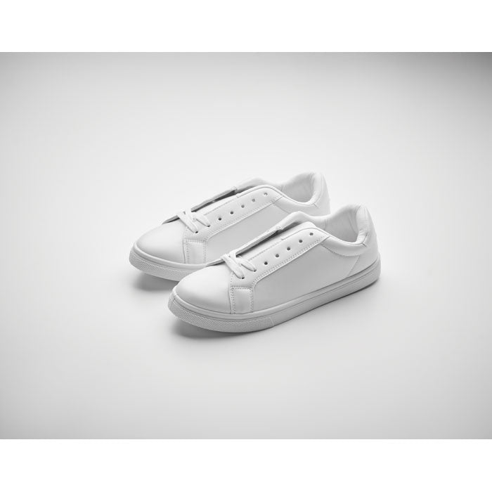 BLANCOS - Zapatillas en PU 40 - Regalos Corporativos Personalizados · Clap Comunicacion