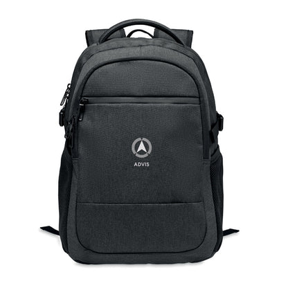 Mochila negra para portátil personalizada con un logotipo en el bolsillo frontal