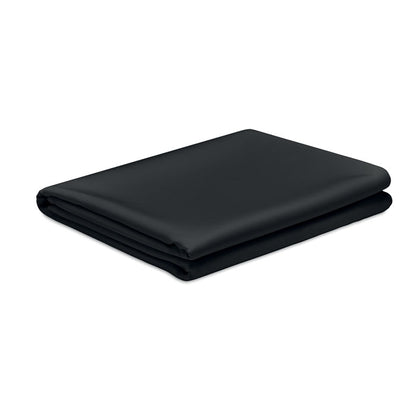 Mantel negro plegado
