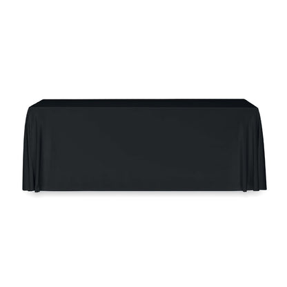 Vista frontal de mantel negro sobre mesa rectangular