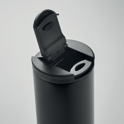 Detalle de tapadera de plástico con cierre deslizante y antifugas 