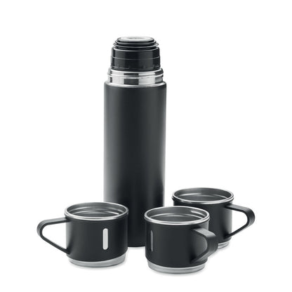trío de tazas y botella negra de acero