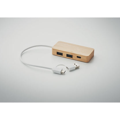 3 puertos de USB de madera con fondo gros