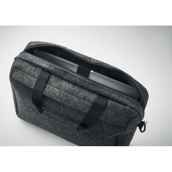 PLANA - Maletin fieltro RPET para 15" - Regalos Corporativos Personalizados · Clap Comunicacion