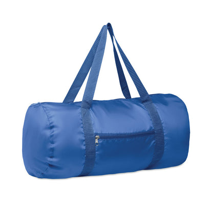 Bolsa azul de viaje de poliéster RPET  con bolsillo con cremallera en la parte delantera. 