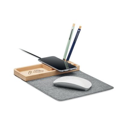Organizador de escritorio con alfombrilla ratón y bandeja de madera con compartimento para clips, soporte para 3 bolígrafos y cargador inalámbrico de móvil