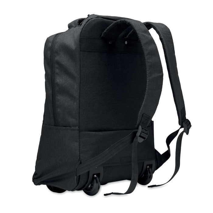 Mochila trolley de color negro, fabricada en poliéster RPET 600D, con ruedas y tirantes acolchados.