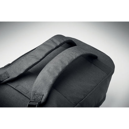 correas ajustables y espalda acolchada de mochila de viaje negra