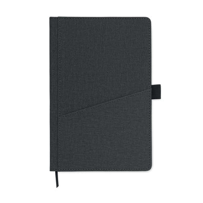 Vista frontal de libreta negra con bolsillo para móvil