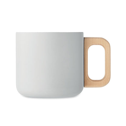 Vista izquierda de mug de acero blanca con asa de madera