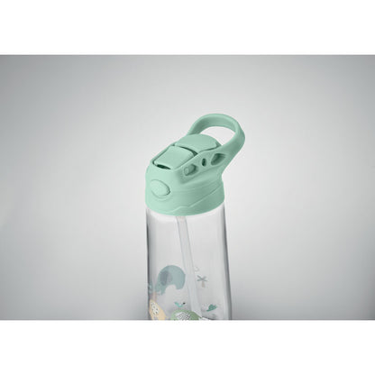 Vista de tapón verde de botella infantil