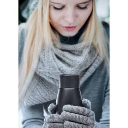 Botella deportiva de acero inox con asa integrada