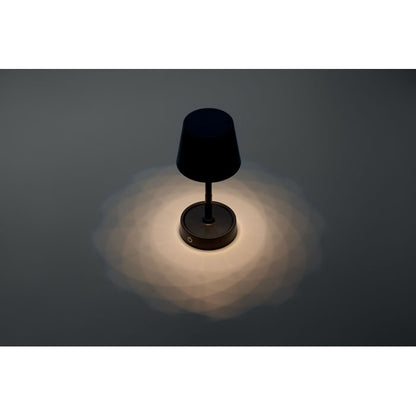 Luz de mesa portátil con batería interna de 1200 mAh y hasta 6 horas de autonomía.