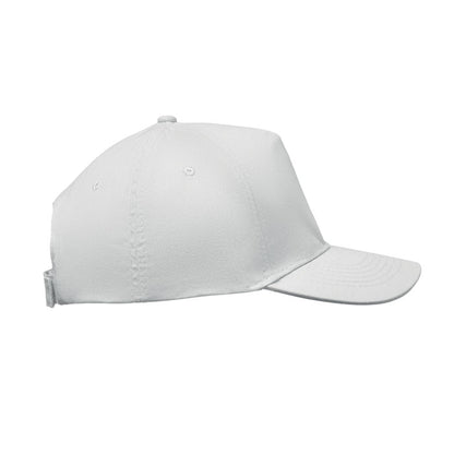 Vista lateral de gorra blanca de beisbol 