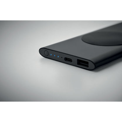 Detalle conexiones de powerbank negro
