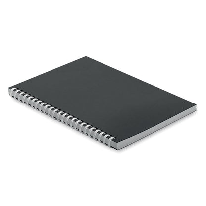 Cuaderno con tapas de cartón negro y espiral de plástico
