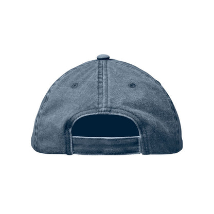 parte trasera con cierre velcro de gorra azul desgastada