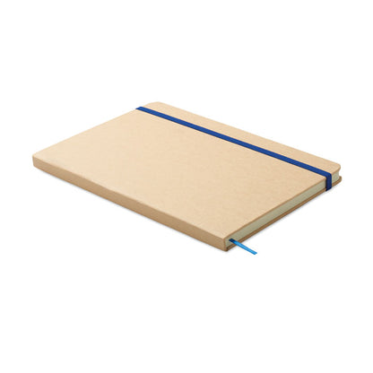 Libreta A5 con tapas de cartón duro y goma de cierre y marcapáginas color azul.