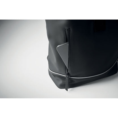Detalle de bolsillo frontal con cremallera