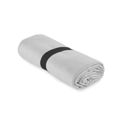 Toalla deportiva gris claro en rollo con goma