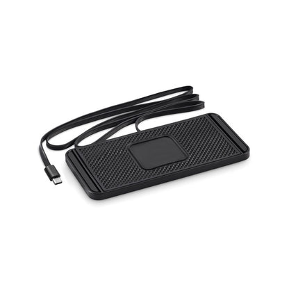 Vista superior de cargador negro de coche con cable USB