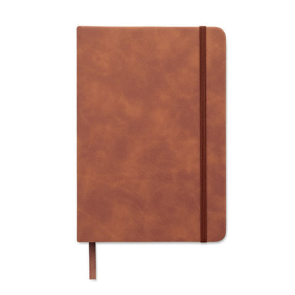 Portada de cuaderno marrón con cierre de goma elástica