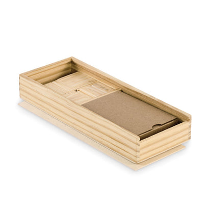 Caja de madera con juego de dominó