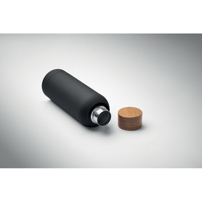 Vista superior de botella negra mate de acero ecológico con tapón de madera quitado