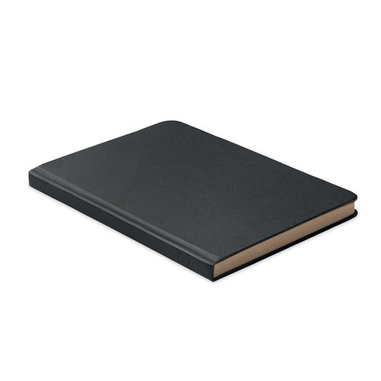 Vista diagonal de la libreta ecológica negra SUGAR - Cuaderno A5 PLA de caña azúcar.