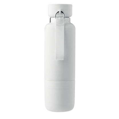 Botella blanca de acero con tapa y asas. Vaso a un lado