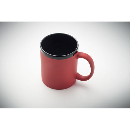 Vista superior de taza roja de cerámica tacto suave