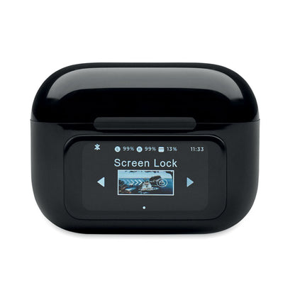 Vista frontal de auriculares negros con base con pantalla táctil