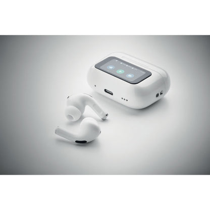 Vista lateral de auriculares blancos con base táctil sobre fondo gris