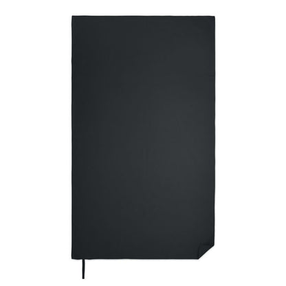 Toalla de microfibra negra extendida