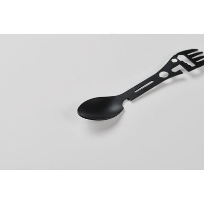 Cubierto multiherramienta con cuchillo dentado, vista lateral