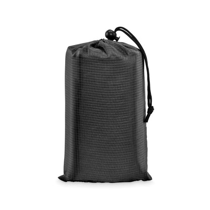 Bolsa negra de esterilla de playa cerrada