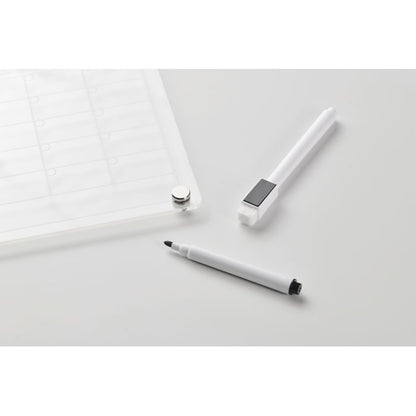 Detalle de rotuladores borrables magnéticos