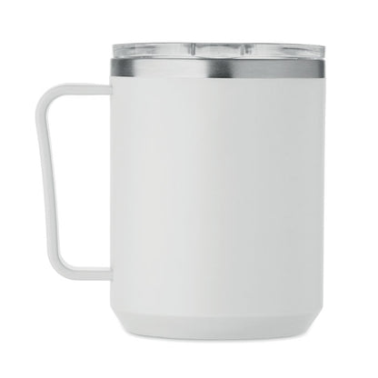 Conjunto de vasos sobre superficie de madera