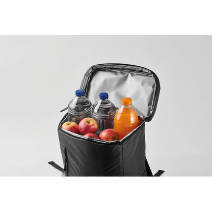 Mochila nevera con alimentos en el interior