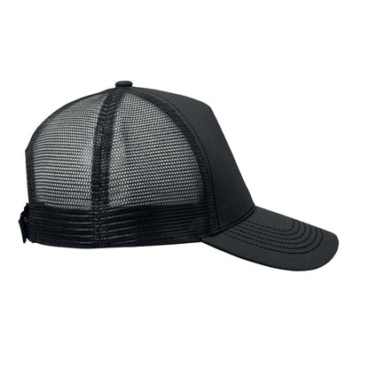 Gorra negra vista lateral