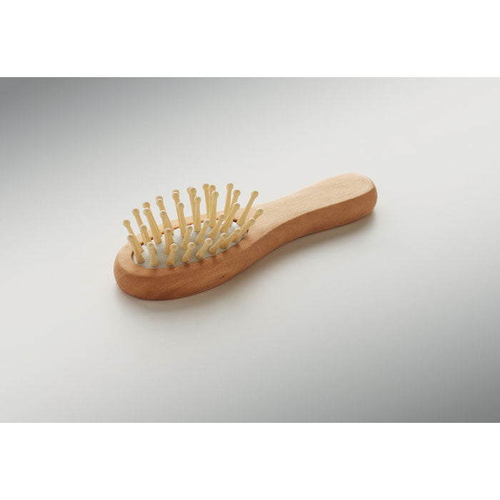 Cepillo de madera del set SELFCARE - Set de baño en cubo de madera, perfecto para el cuidado personal.